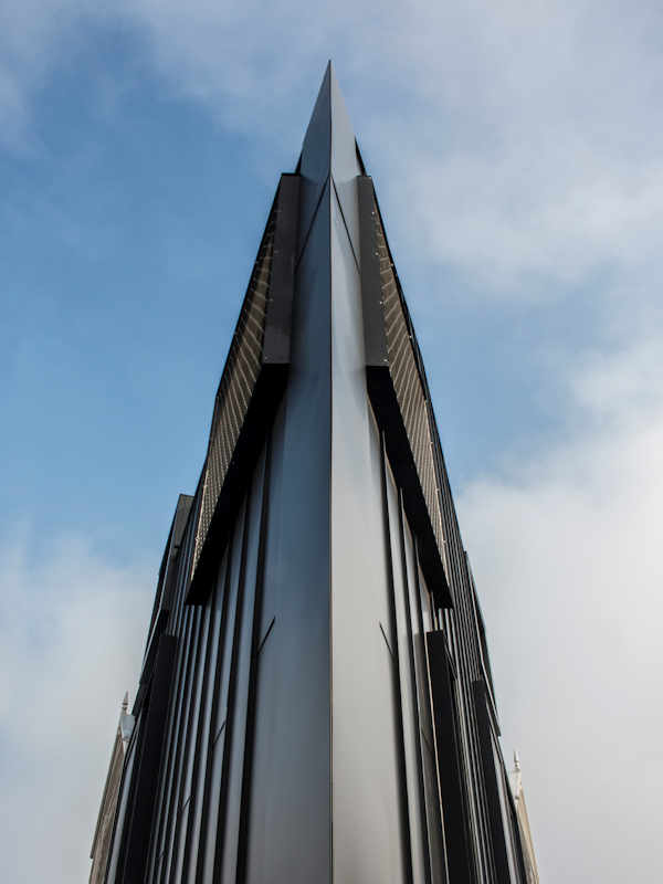 Acute House standing seam aluminium 13