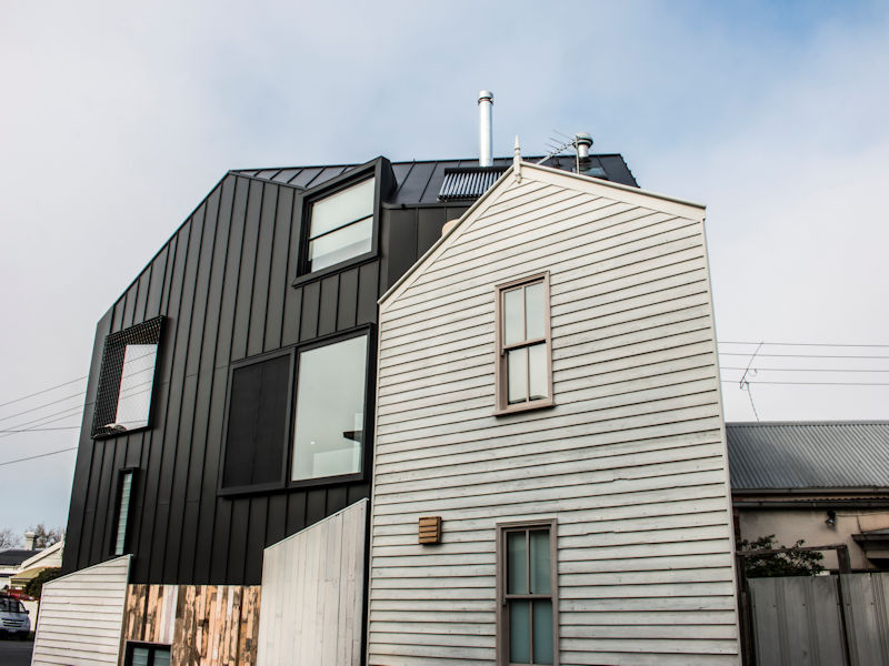 Acute House standing seam aluminium 2